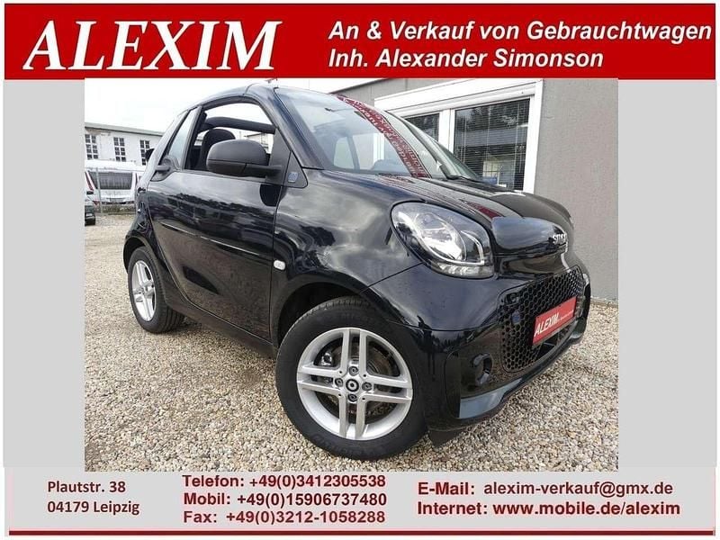 Schwarz Gebraucht 2021 Smart ForTwo Electric Drive Cabrio | 9.200 € (Guter Preis) - Bild 1/4
