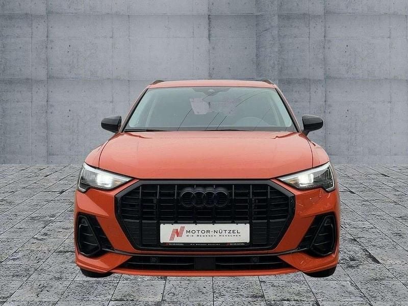 Second-hand Audi Q3 S-Line 150 CP (110 kW) 2023 Portocaliu SUV