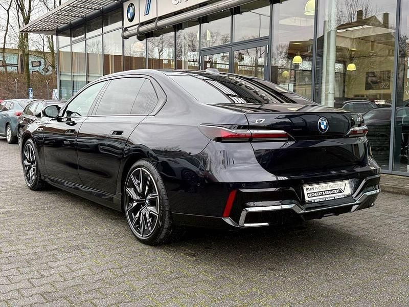 Gebraucht BMW i7 Sport Line 484 kW (659 PS) 2024 Carbonschwarz Limousine