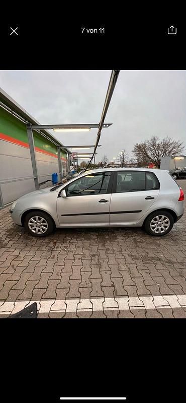 Silber Gebraucht 2004 VW Golf V Comfortline Limousine | 3.350 € (Teuer) - Bild 1/4