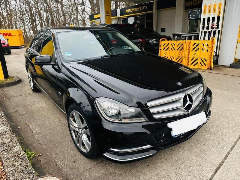 Gebraucht Mercedes C180 156 PS (114 kW) 2012 Schwarz Limousine