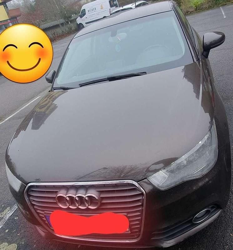 Braun Gebraucht 2010 Audi A1 Attraction Limousine | 3.000 € (Fairer Preis) - Bild 1/4