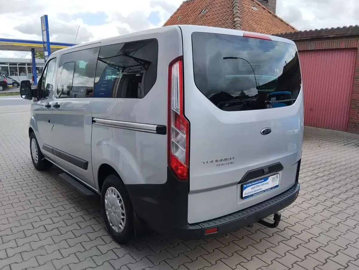 Gebraucht Ford Transit Tourneo 101 PS (74 kW) 2015 Silber Van / Kleinbus