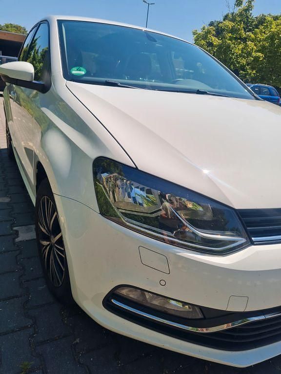 Weiß Gebraucht 2016 VW Polo Allstar Limousine | 7.500 € (Fairer Preis) - Bild 1/4