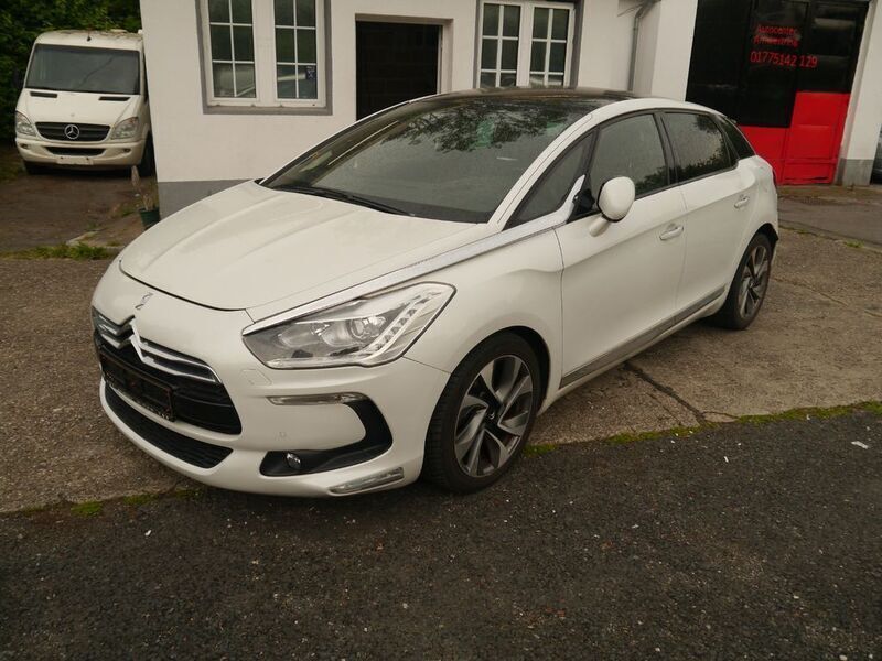 Weiß Gebraucht 2012 Citroën DS5 Sport Chic Kleinwagen | 7.200 € (Fairer Preis) - Bild 1/4