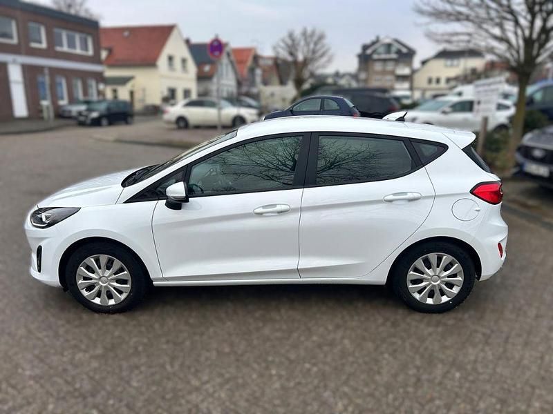 Gebraucht Ford Fiesta Cool & Connect 75 PS (55 kW) 2023 Weiß Kleinwagen