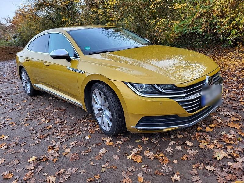 Gebraucht VW Arteon Elegance 150 PS (110 kW) 2017 Gelb Kleinwagen
