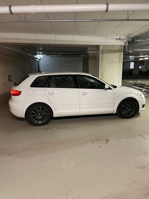 Gebraucht Audi A3 Attraction 105 PS (77 kW) 2012 Weiß Kleinwagen