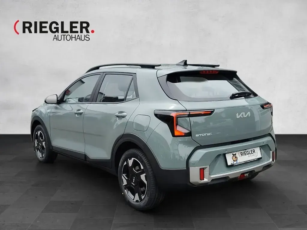 Neu Kia Stonic Vision 101 PS (74 kW) 2026 Adventurous pastel green a2g SUV
