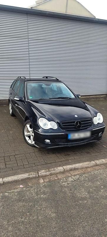 Schwarz Gebraucht 2005 Mercedes C320 Avantgarde Kombi | 1.800 € (Superpreis) - Bild 1/4