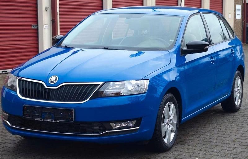 Gebraucht Skoda Rapid Style 125 PS (91 kW) 2018 Blau Kleinwagen
