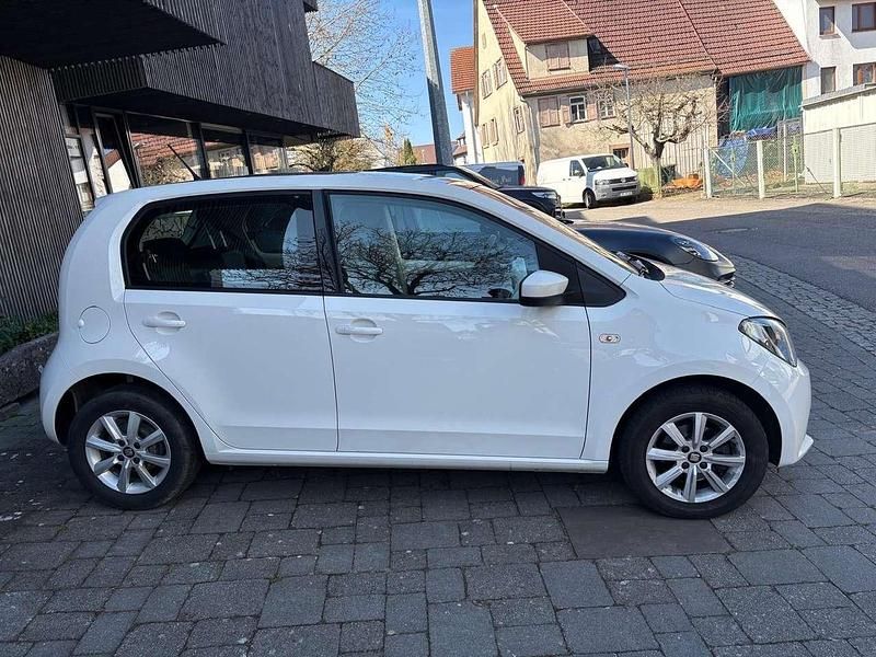 Weiß Gebraucht 2016 Seat Mii Chic Kleinwagen | 6.490 € (Fairer Preis) - Bild 1/4