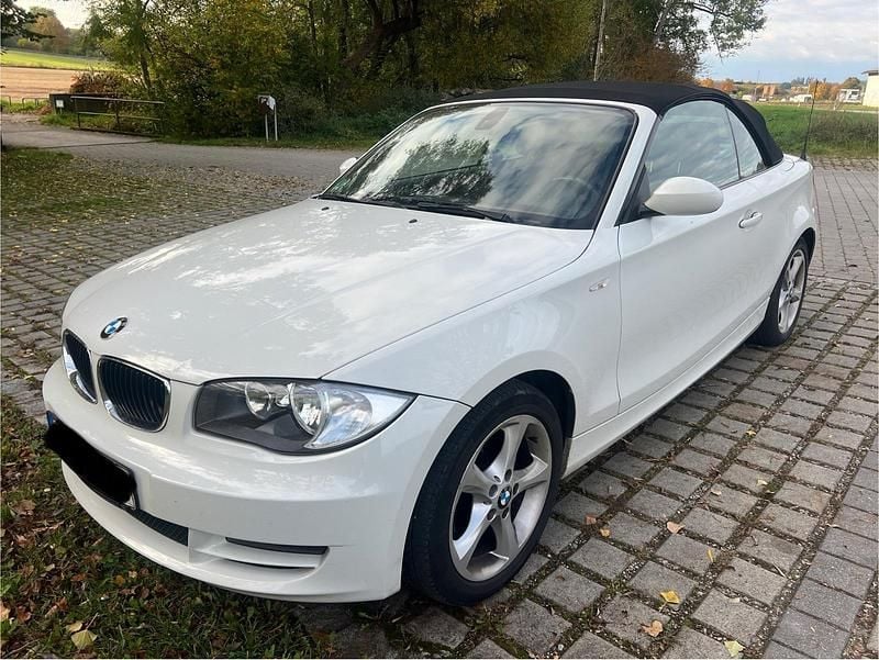 Weiß Gebraucht 2011 BMW 118 Cabriolet Cabrio | 3.300 € - Bild 1/4
