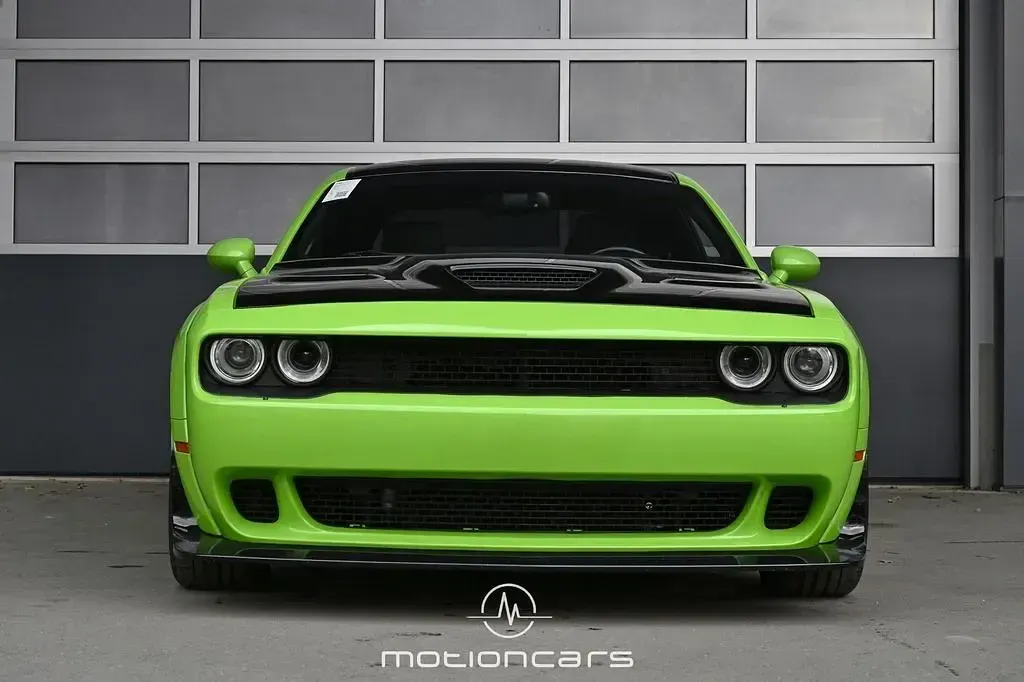 Używany Dodge Challenger 492 KM (361 kW) 2015 Zielony Coupe