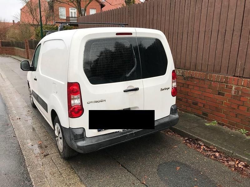 Weiß Gebraucht 2011 Citroën Berlingo Van / Kleinbus | 2.999 € (Guter Preis) - Bild 1/2