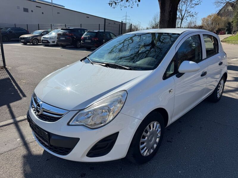 Weiß Gebraucht 2012 Opel Corsa Selection Limousine | 3.950 € (Fairer Preis) - Bild 1/4