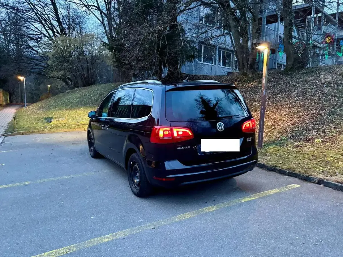 Gebraucht VW Sharan Highline 177 PS (130 kW) 2015 Schwarz Van / Kleinbus