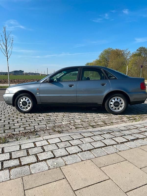 Gebraucht Audi A4 125 PS (91 kW) 1996 Grau Limousine