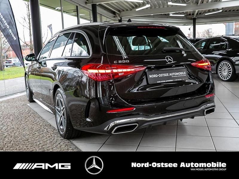 Gebraucht Mercedes C300 AMG 258 PS (189 kW) 2025 Obsidianschwarz metallic Kombi