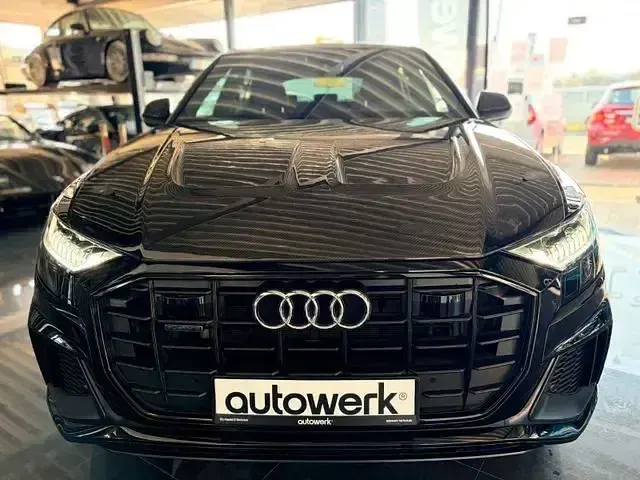 Gebraucht Audi Q8 Sport 286 PS (210 kW) 2023 Schwarz SUV