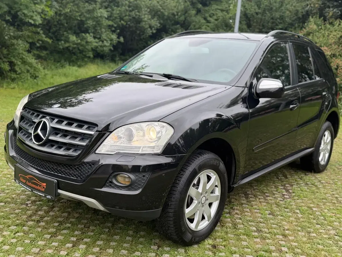 Gebraucht Mercedes ML350 224 PS (164 kW) 2009 Schwarz SUV