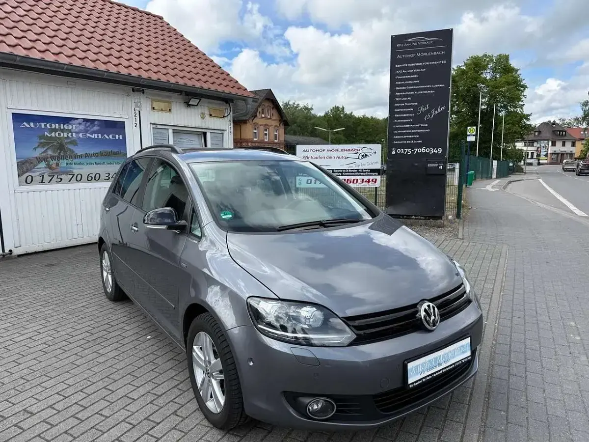 Używany VW Golf VII Match 105 KM (77 kW) 2013 Szary Sedan/Limuzyna