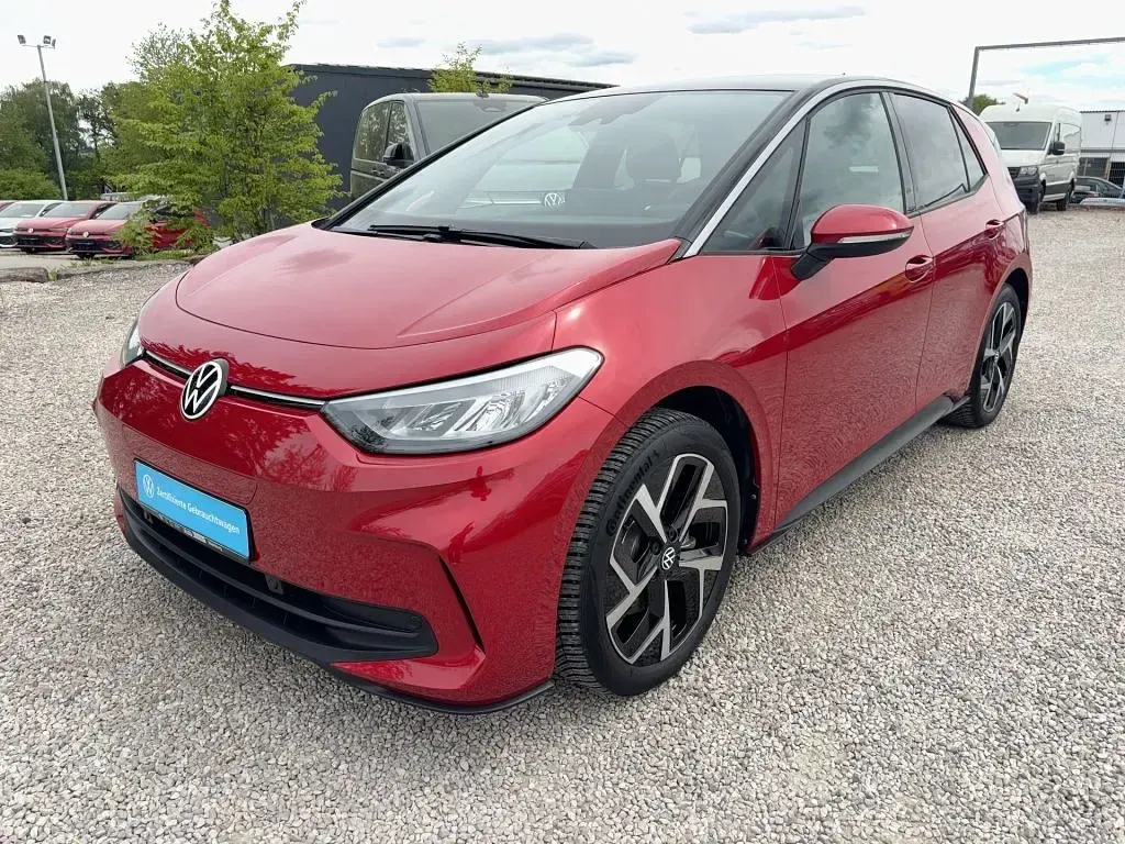 Gebraucht VW ID.3 Pro 150 kW (204 PS) 2024 Kings red Kleinwagen