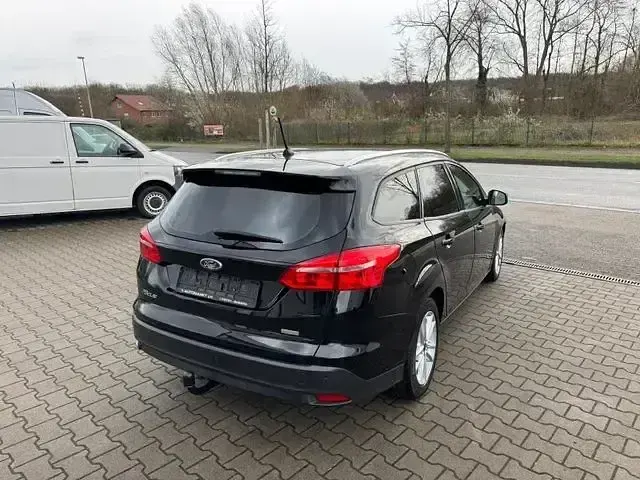 Gebraucht Ford Focus Titanium 190 PS (139 kW) 2017 Schwarz Limousine