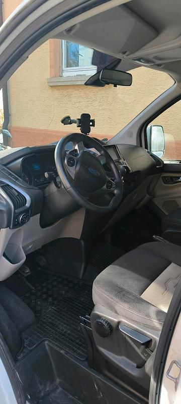 Gebraucht Ford Tourneo Titanium 125 PS (91 kW) 2015 Weiß Van / Kleinbus
