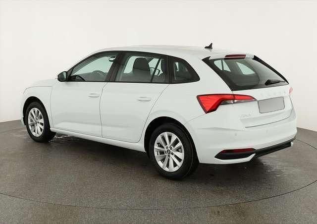 Neu Skoda Scala 116 PS (85 kW) 2026 Weiß metallic Kleinwagen