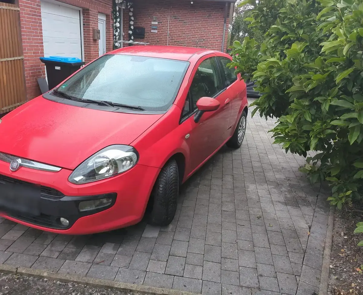 Gebraucht Fiat Punto Evo 105 PS (77 kW) 2011 Rot Kleinwagen