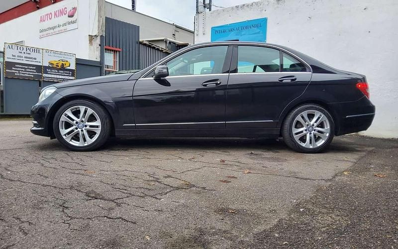 Gebraucht Mercedes C180 Avantgarde Edition 156 PS (114 kW) 2013 Schwarz Limousine