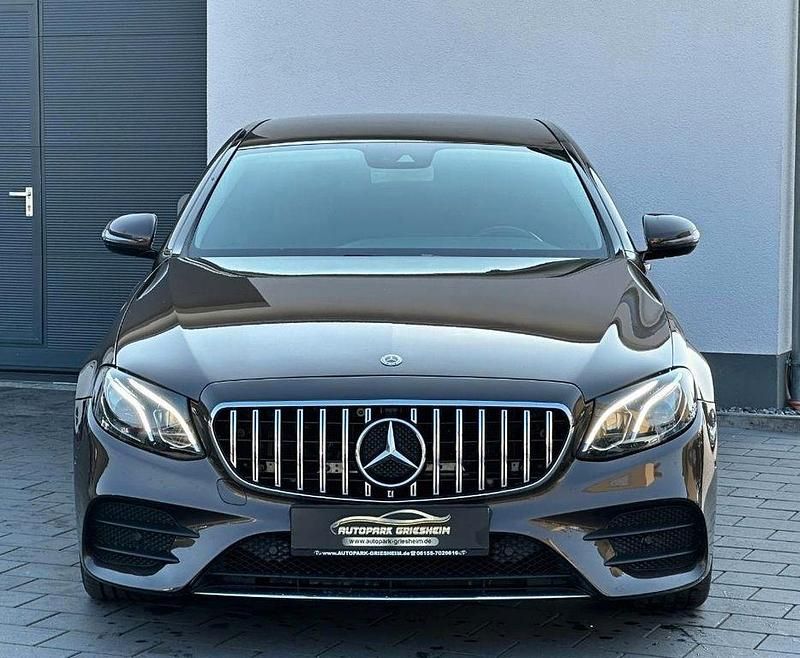 Gebraucht Mercedes E220 AMG 194 PS (142 kW) 2017 Braun Limousine