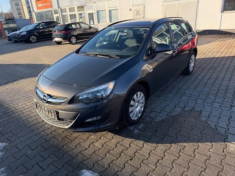 Grau Gebraucht 2016 Opel Astra Selection Kombi | 2.950 € (Teuer) - Bild 1/4