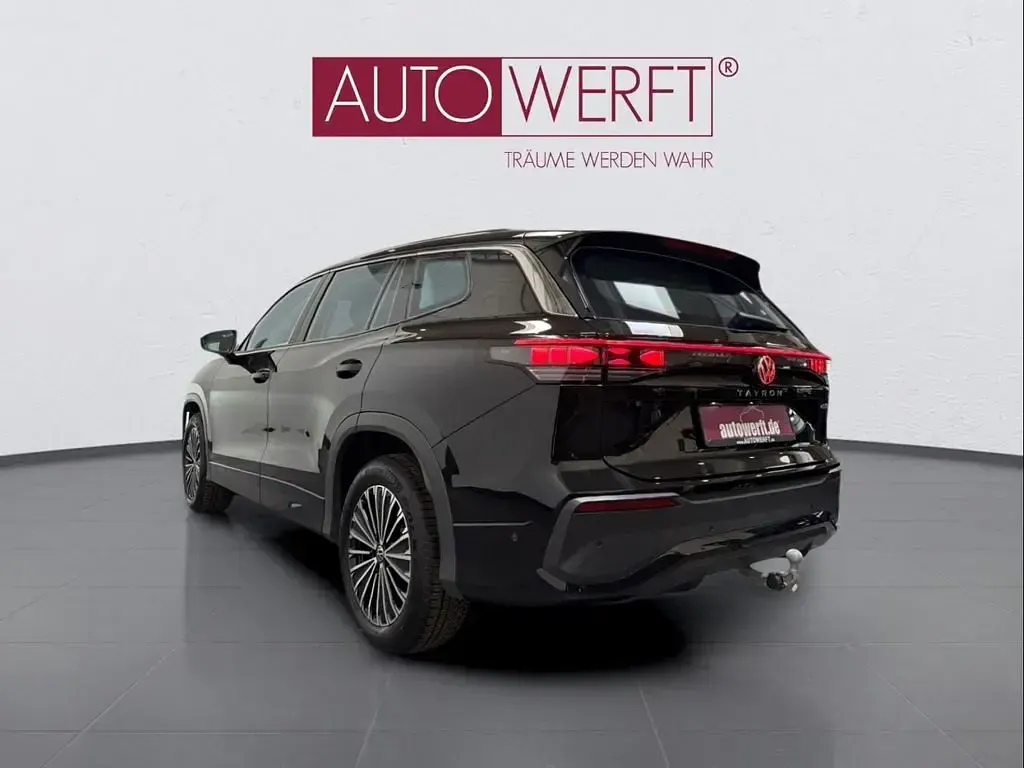 Gebraucht VW Tayron Life 150 PS (110 kW) 2025 Grenadillschwarz metallic SUV