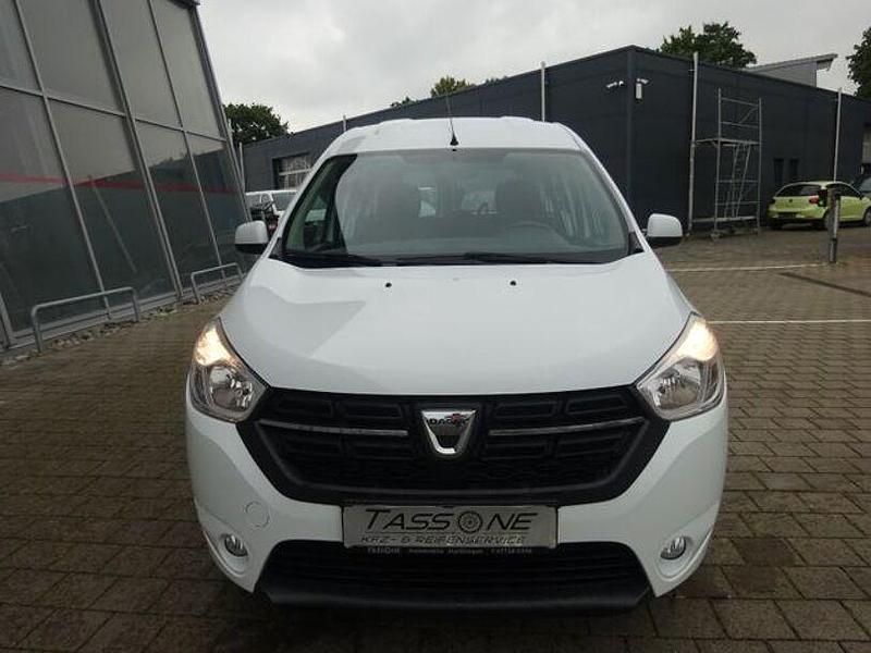 Gebraucht Dacia Dokker Comfort 102 PS (75 kW) 2017 Weiß Van / Kleinbus