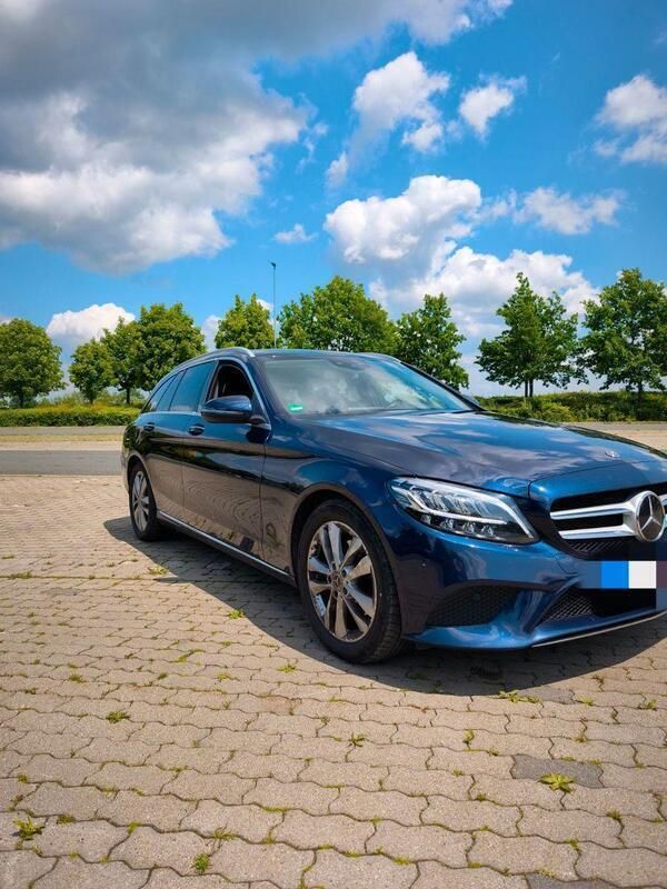 Blau Gebraucht 2018 Mercedes C220 Kombi | 17.000 € (Fairer Preis) - Bild 1/4