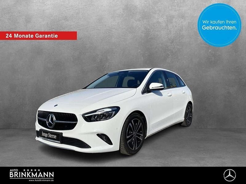 Unilack polarweiß Gebraucht 2023 Mercedes B180 Van / Kleinbus | 27.740 € (Fairer Preis) - Bild 1/4