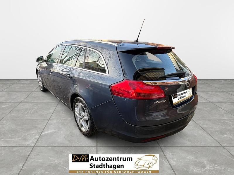 Gebraucht Opel Insignia Edition 140 PS (102 kW) 2010 Blau Kombi