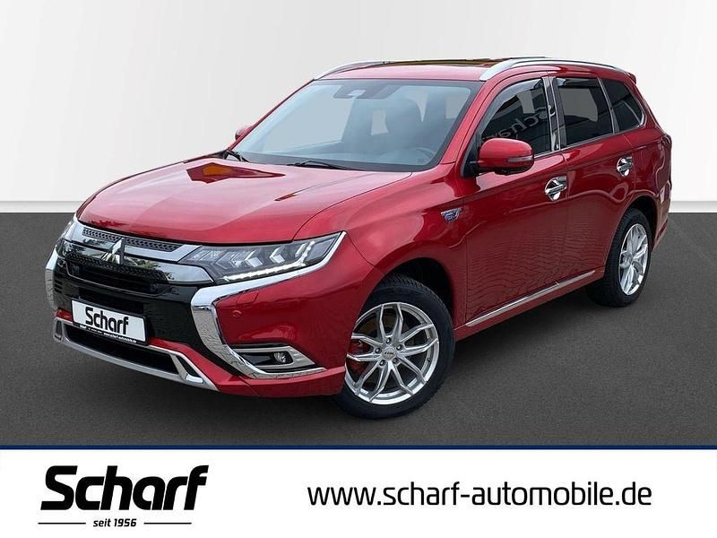 Rot Gebraucht 2020 Mitsubishi Outlander P-HEV SUV | 24.890 € (Fairer Preis) - Bild 1/4