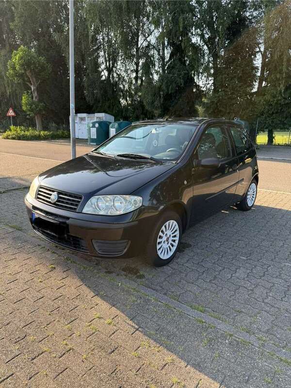 Schwarz Gebraucht 2004 Fiat Punto Kleinwagen | 1.199 € (Fairer Preis) - Bild 1/4