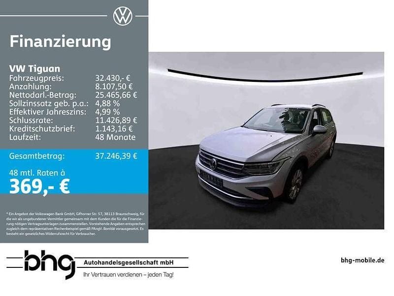 Reflexsilber metallic Gebraucht 2023 VW Tiguan Life SUV | 32.430 € (Guter Preis) - Bild 1/3