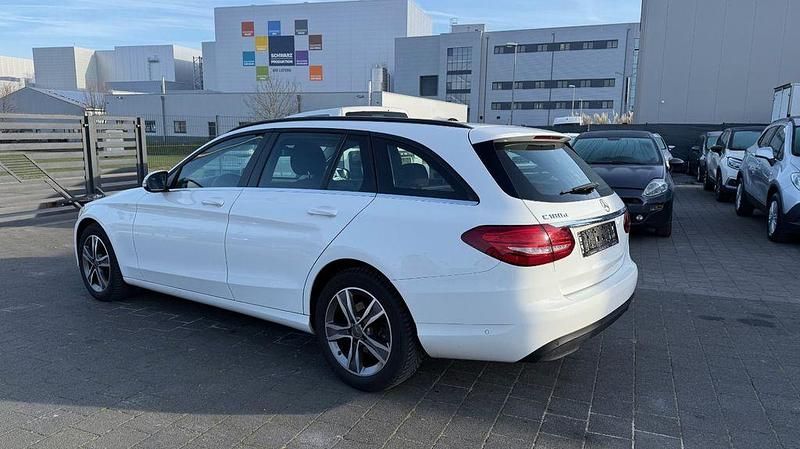 Gebraucht Mercedes C180 116 PS (85 kW) 2017 Polarweiss  unilack Kombi