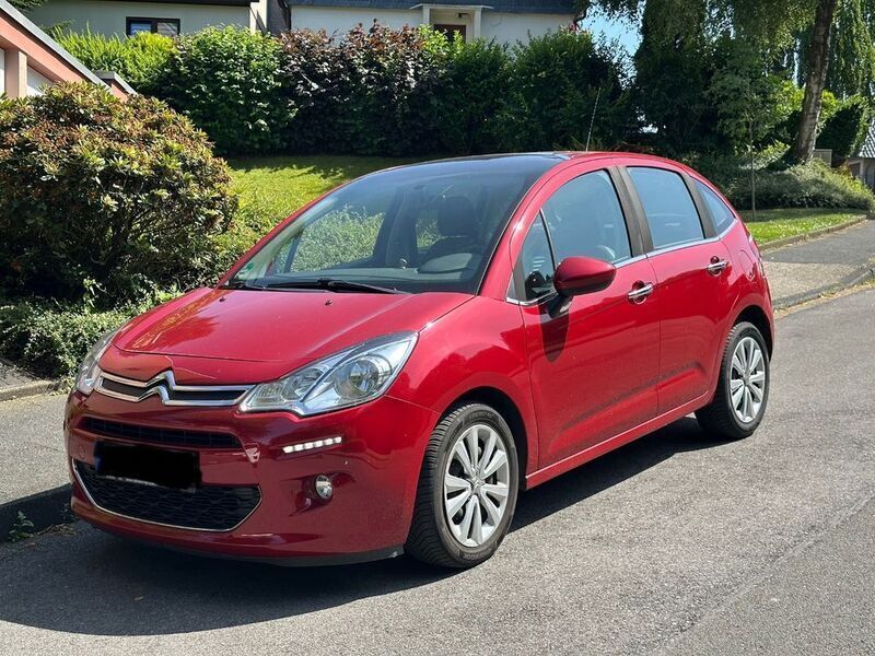 Rot Gebraucht 2015 Citroën C3 Kleinwagen | 6.900 € (Fairer Preis) - Bild 1/4