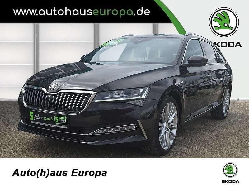 Schwarz magic perleffekt Gebraucht 2023 Skoda Superb LAURIN & KLEMENT Kombi | 36.590 € (Fairer Preis) - Bild 1/4