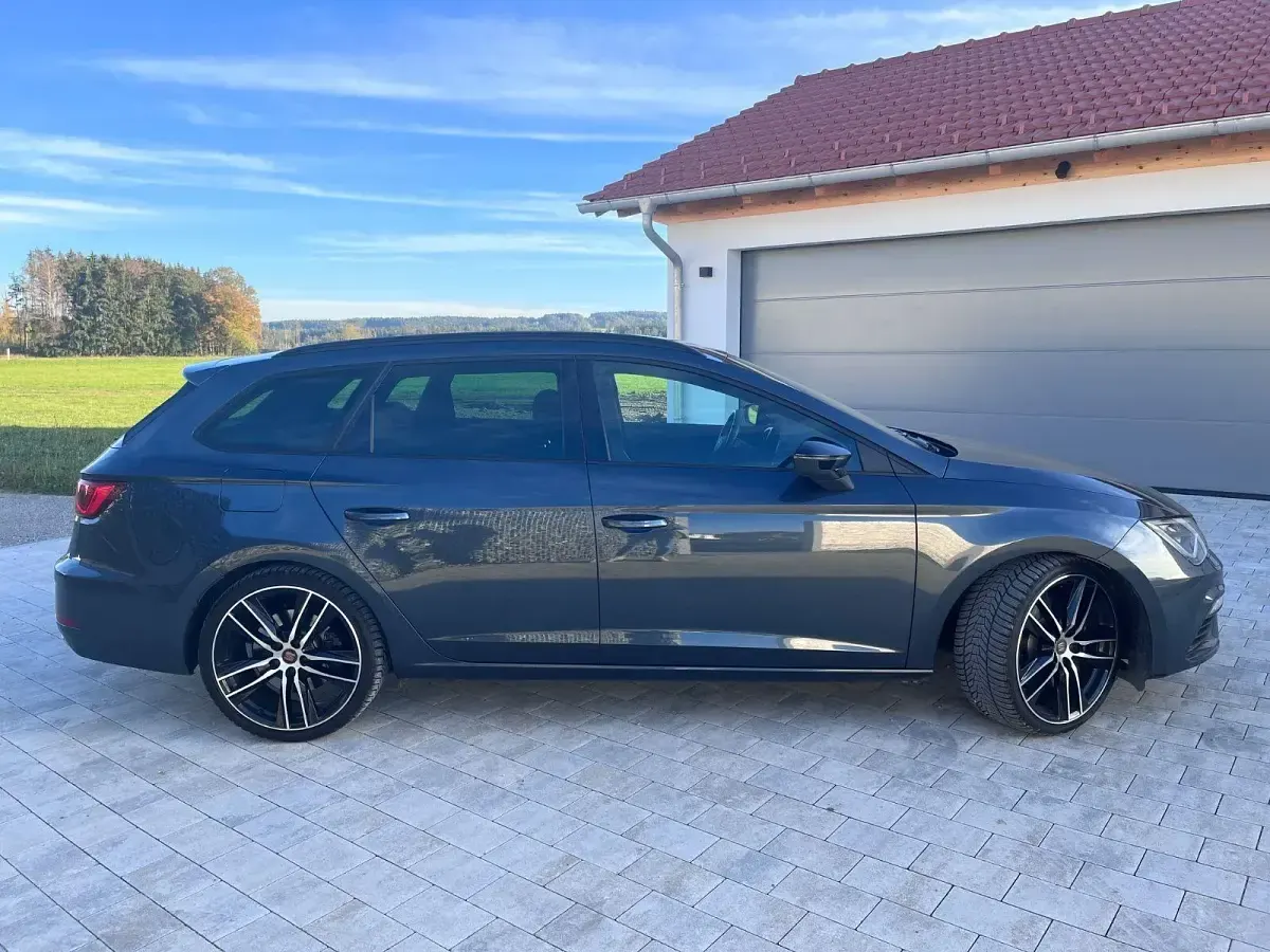 Gebraucht Seat Leon 4Drive 300 PS (220 kW) 2019 Grau Kombi