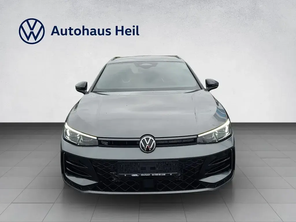 Neu VW Passat R-line 193 PS (141 kW) 2026 Grau Kombi