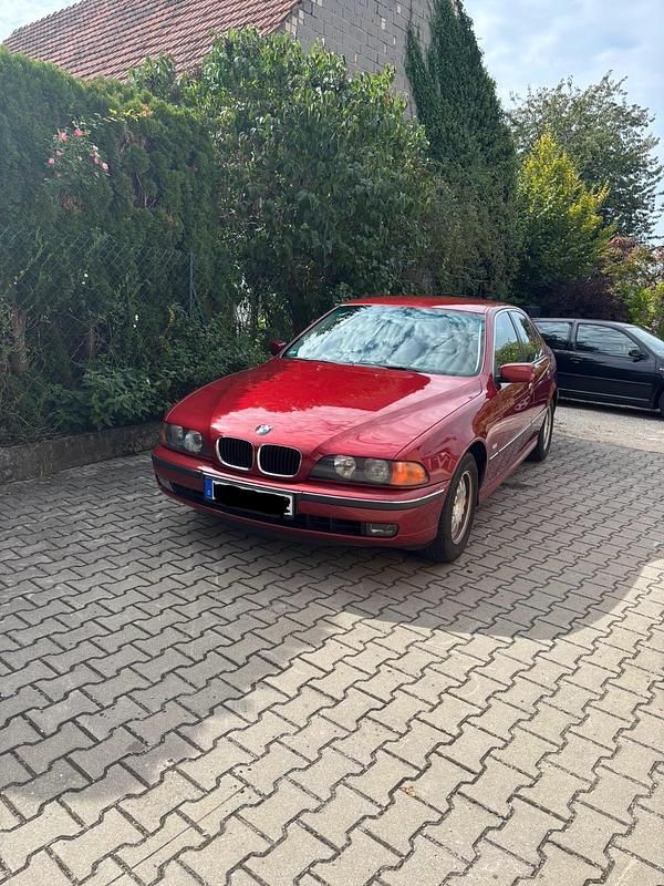 Rot Gebraucht 1999 BMW 523 Limousine | 4.500 € (Fairer Preis) - Bild 1/4