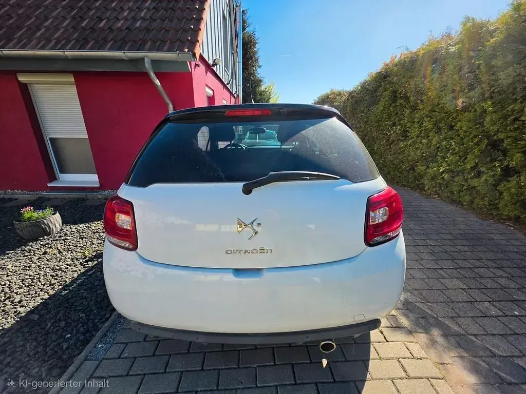 Gebraucht Citroën DS3 Chic 82 PS (60 kW) 2014 Weiß Kleinwagen