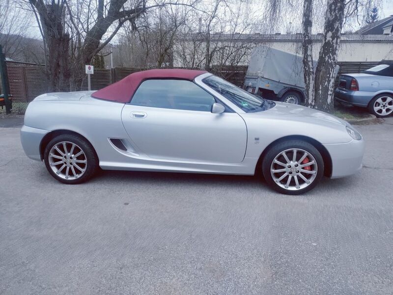 Gebraucht MG TF 136 PS (100 kW) 2004 Starlight silver Cabrio